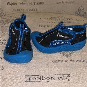 Speedo Water Shoes, Small (5-6)